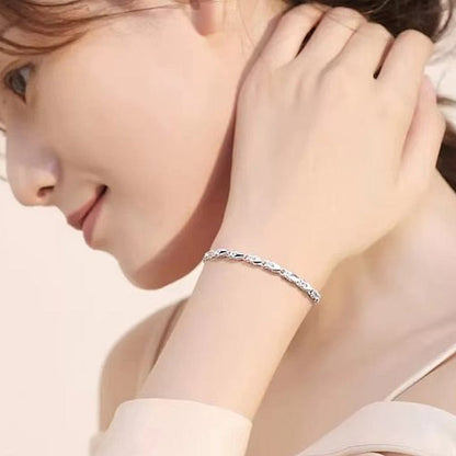 Elegantes funkelndes Glücksklee-Armband